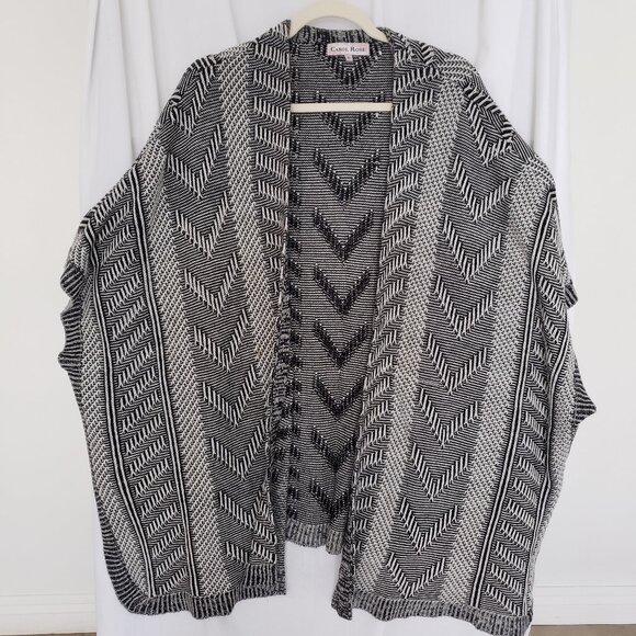 Carol Rose Sweaters - Woman Carol Rose Black and White Herringbone Pattern Long Shrug Poncho Size XL